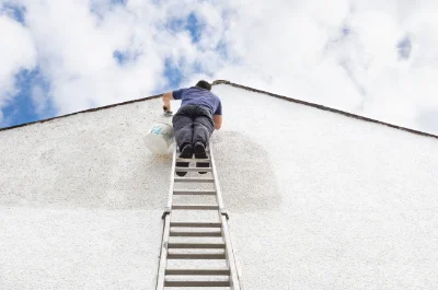 Peinture extérieure à la Dominelais — façades et ravalement